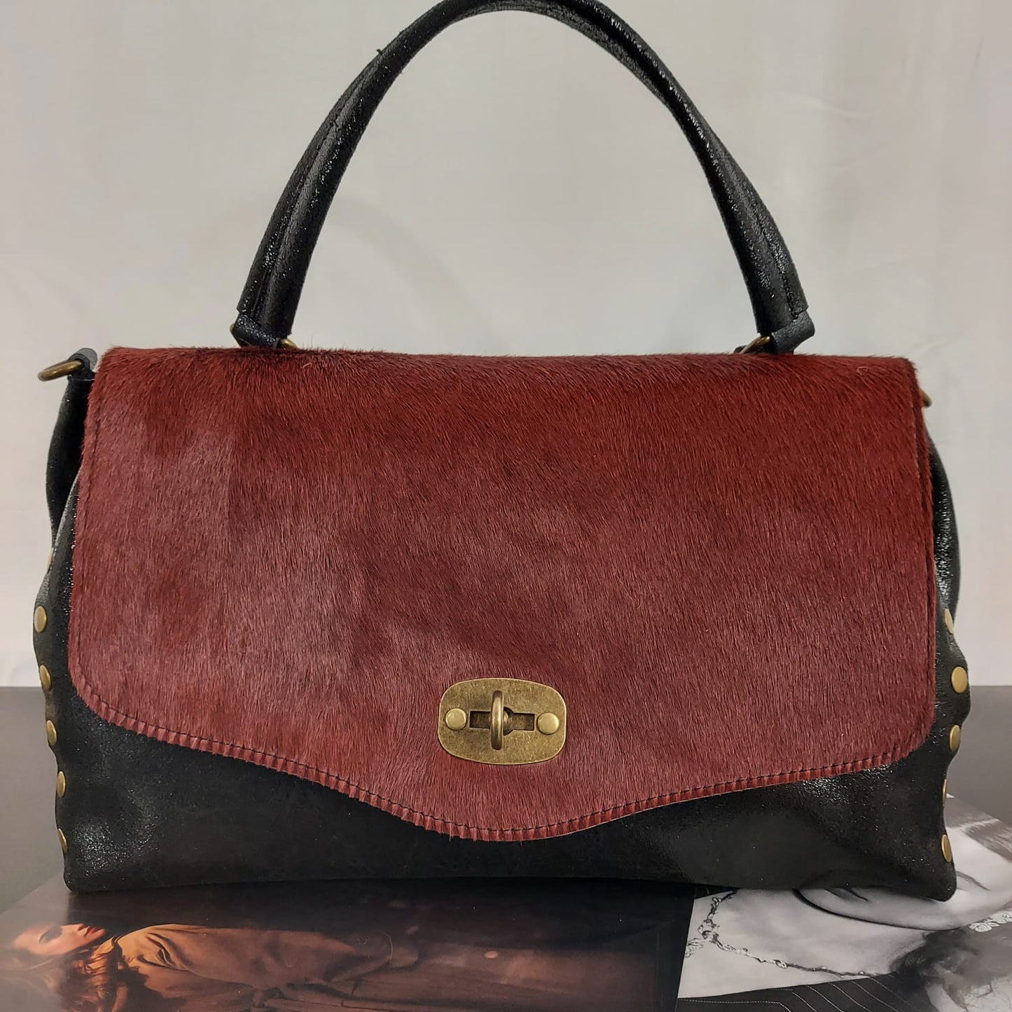 Borsa Eccentric NERA in Cavallino ROSSO - 2 Varianti